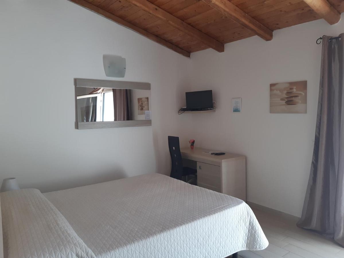 Sole&Sale Bed and Breakfast San Teodoro  Εξωτερικό φωτογραφία